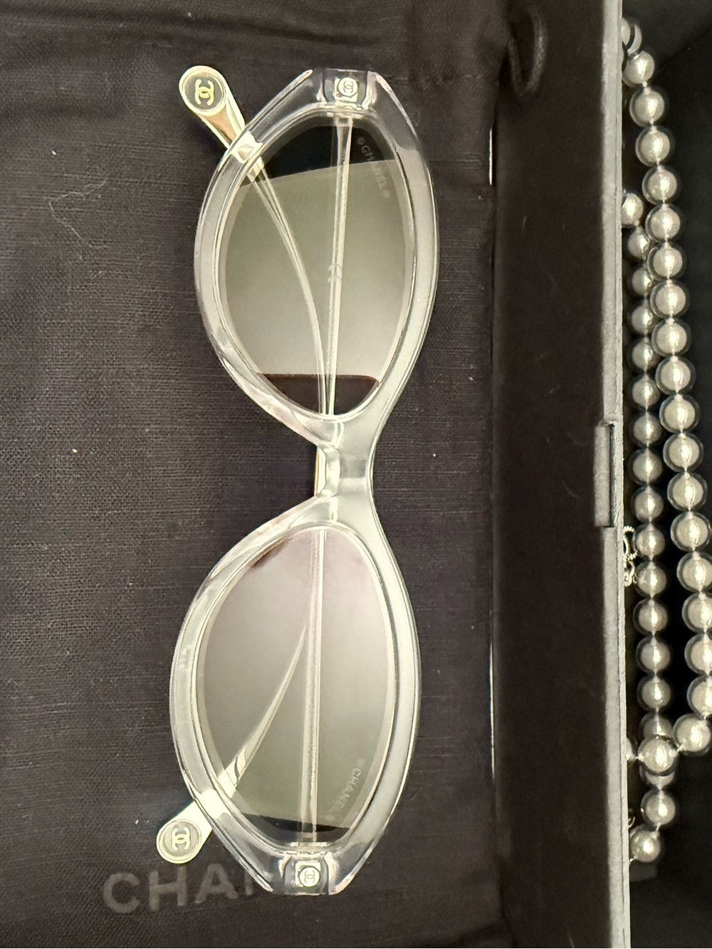 Brand New AUTHENTIC Chanel sunglasses (full set)